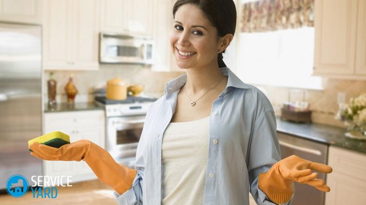 limpiar-la-casa-mujer-con-guantes2