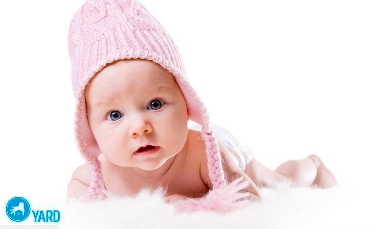 cute_baby_with_winter_cap